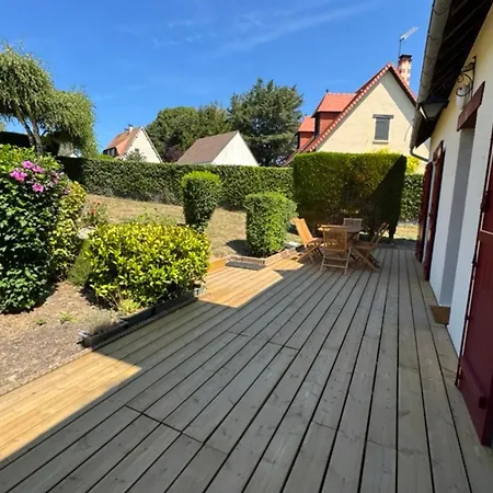 Holiday home Quiet House With Garden 5 Minutes From Deauville *